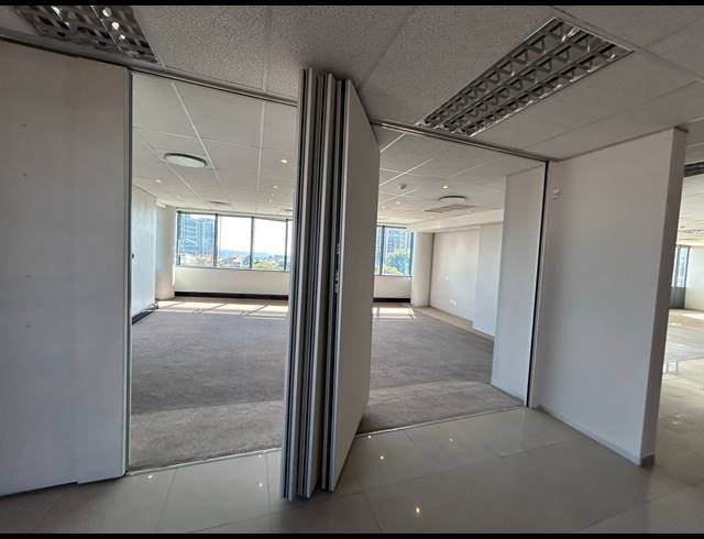 898M² OFFICE TO LET IN SANDTON CENTRAL